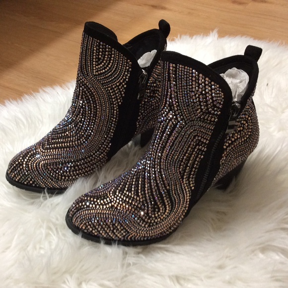 Bootie - Picture 2 of 9